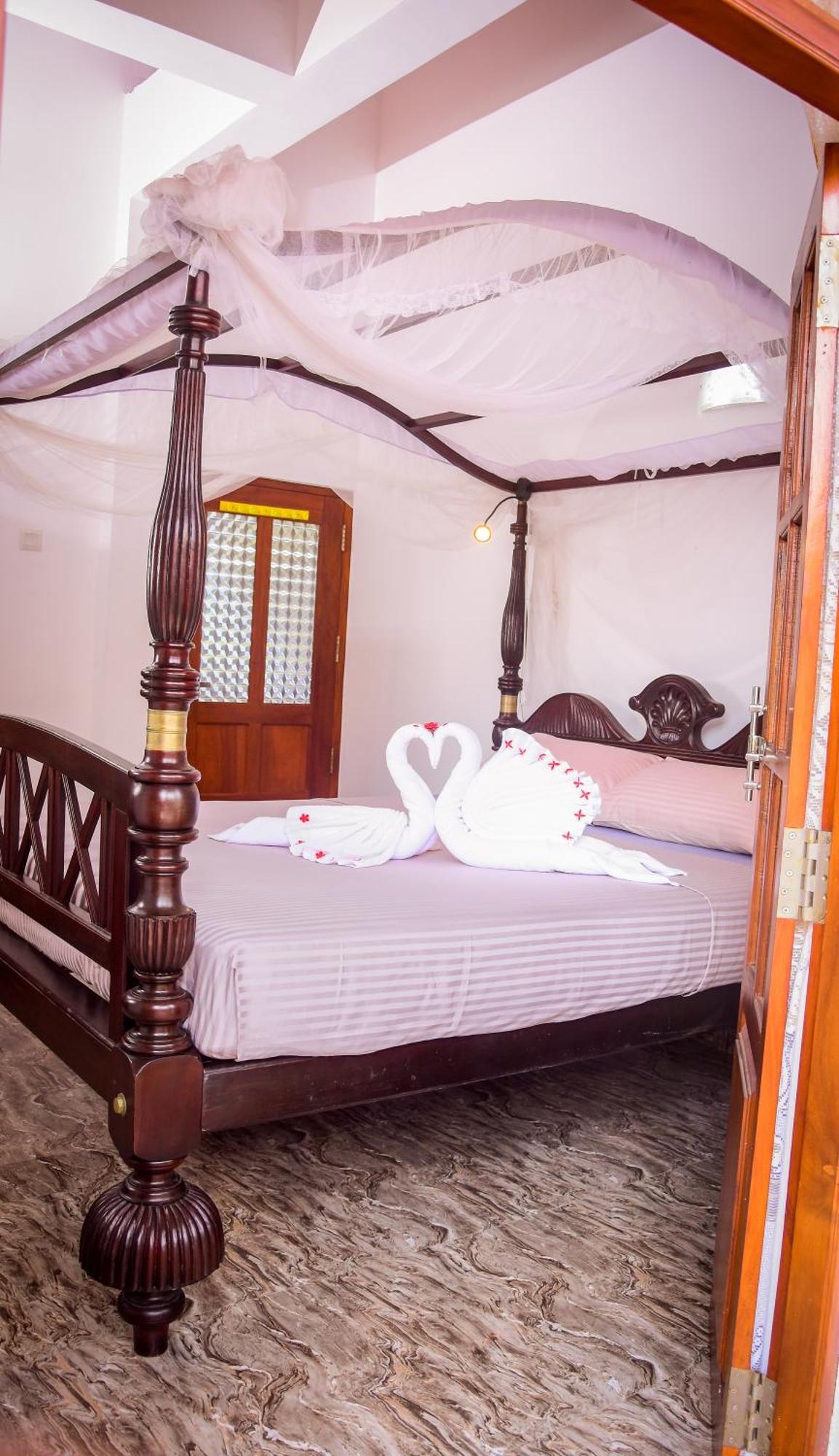 Channa Villa & Tours Бентота Екстериор снимка