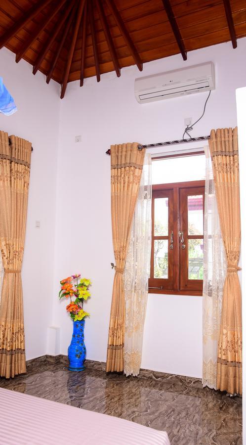 Channa Villa & Tours Бентота Екстериор снимка